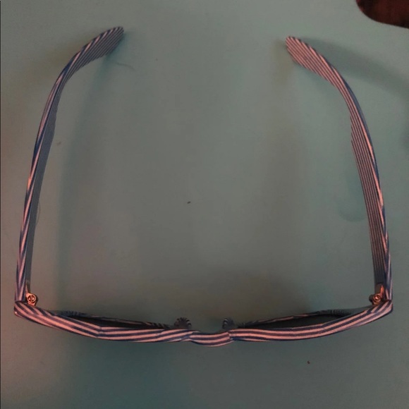 Sunglasses - Picture 2 of 5